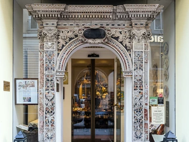Hochzeitslocation: Eingangsportal - Ristorante Firenze Enoteca