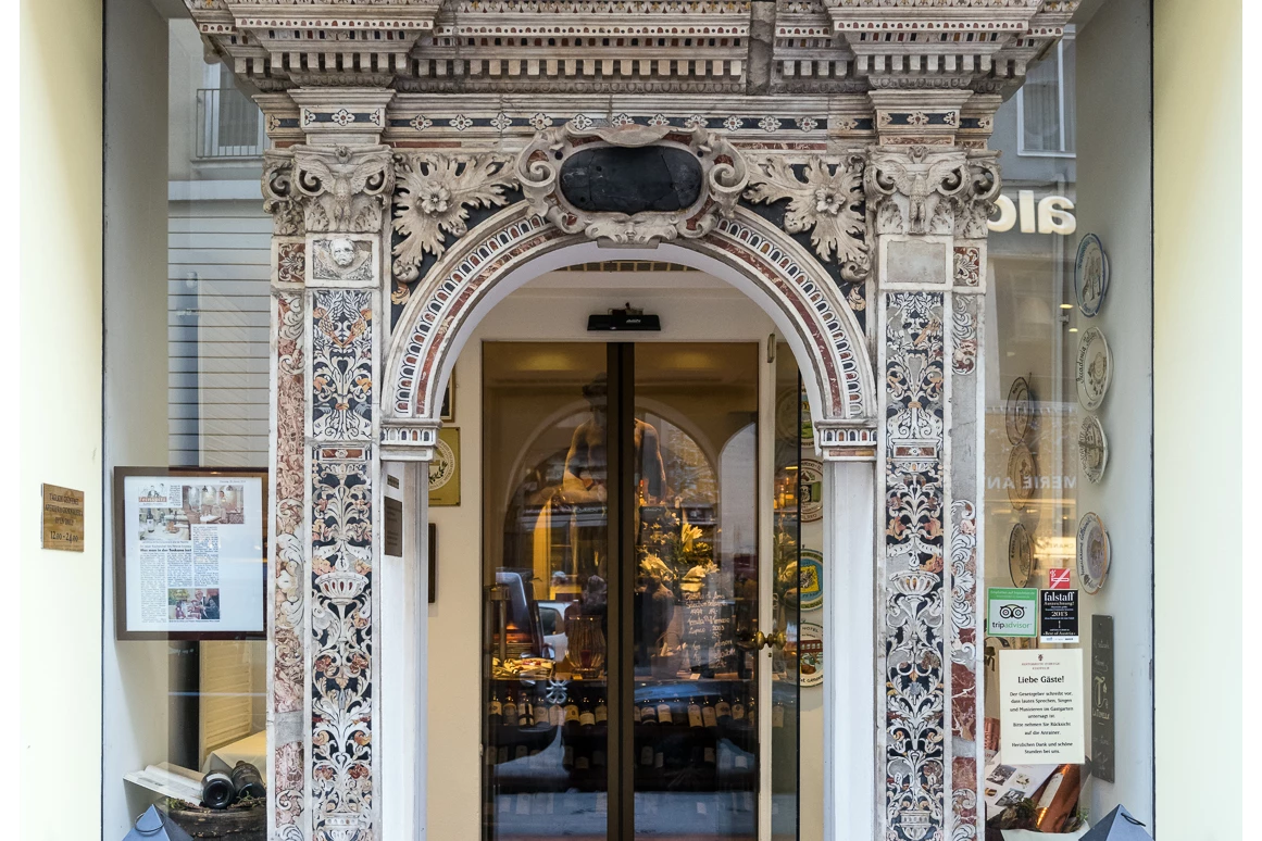 Hochzeitslocation: Eingangsportal - Ristorante Firenze Enoteca