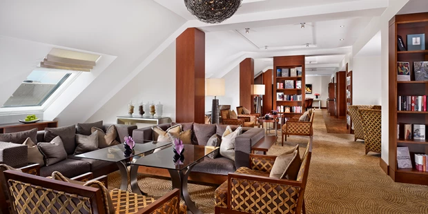 Destination-Wedding - Art der Location: Hotel / Chalet - Cloub Lounge - The Ritz-Carlton, Vienna