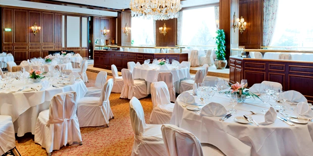 Destination-Wedding - Wien-Stadt - Salon Vier Jahreszeiten - InterContinental Wien