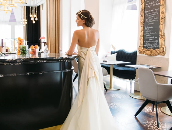 Hochzeitslocation: Das perfekte Hochzeitsshooting im Hotel Sans Souci Wien. - Hotel Sans Souci Wien