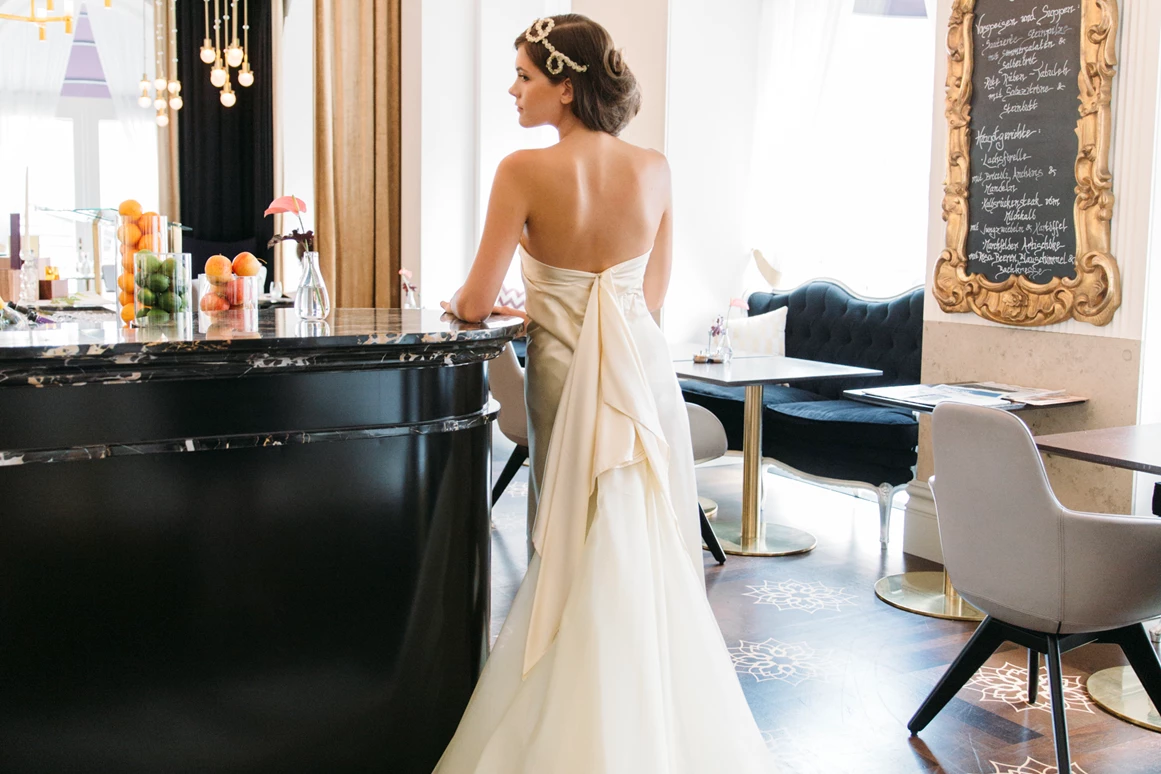 Hochzeitslocation: Das perfekte Hochzeitsshooting im Hotel Sans Souci Wien. - Hotel Sans Souci Wien