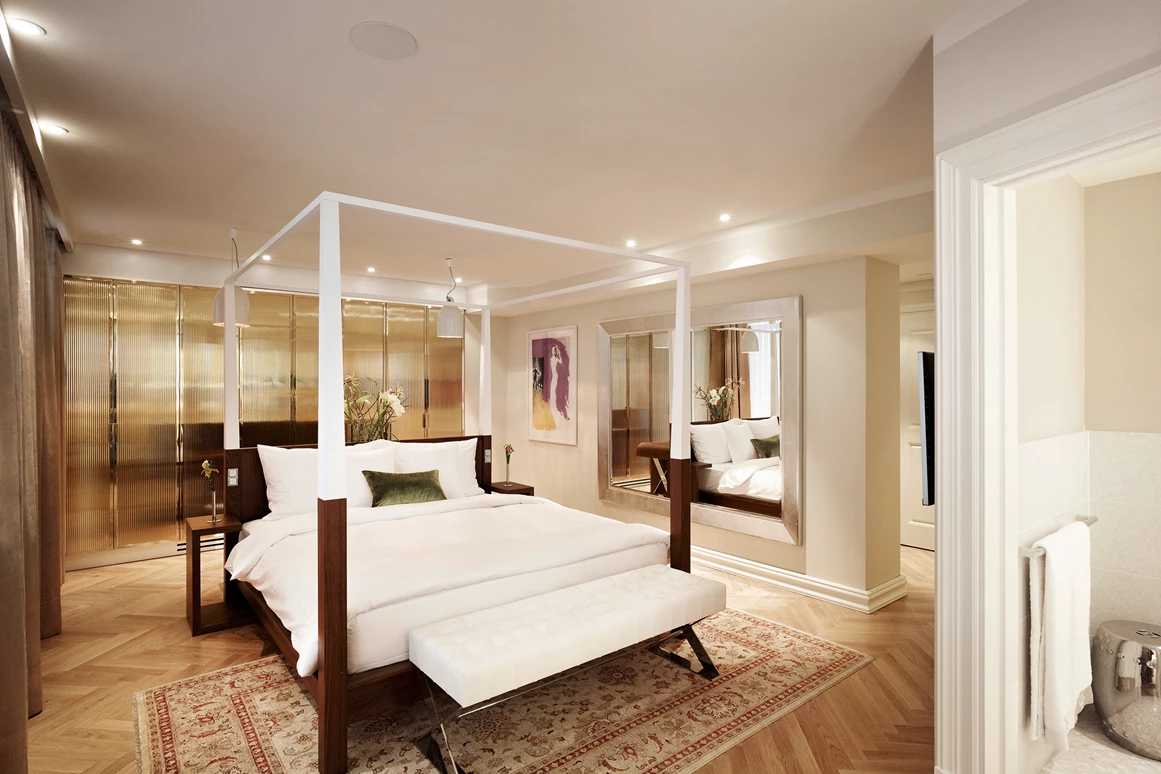 Hochzeitslocation: Schlafen wie im 7. Himmel: Luxury Extended Room mit großer Spiegelwand und Himmelbett - Hotel Sans Souci Wien