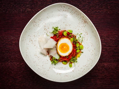 Hochzeitslocation: Kulinarische Highlights aus der Küche des Gourmetrestaurant Veranda für einen unvergesslichen Tag. - Hotel Sans Souci Wien