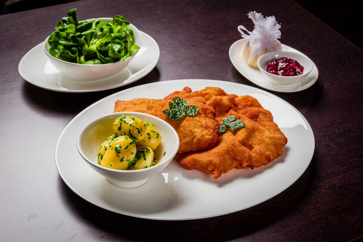 Hochzeitslocation: Kulinarische Highlights aus der Küche des Gourmetrestaurant Veranda für einen unvergesslichen Tag. - Hotel Sans Souci Wien