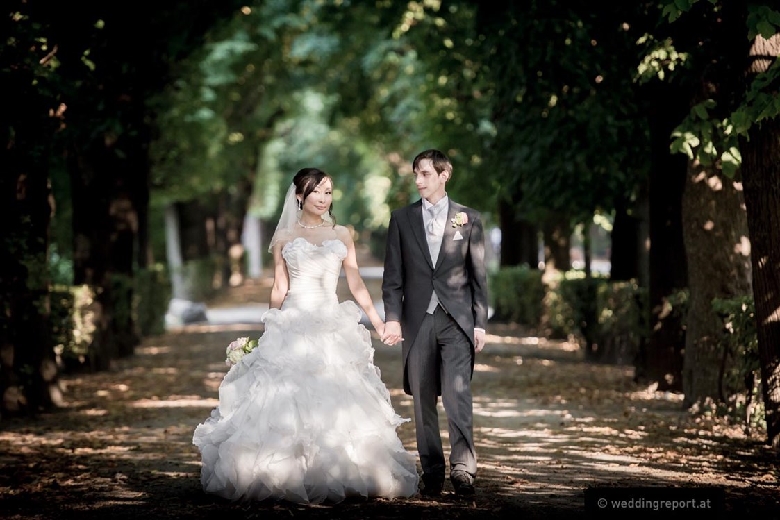 Hochzeitslocation: ein schöner Spaziergang im Park - Austria Trend Parkhotel Schönbrunn