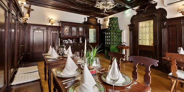 Destination-Wedding - Art der Location: Hotel / Chalet - Altdeutsche Stube - Radisson Blu Hotel Altstadt 5*