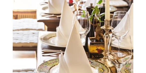 Destination-Wedding - Art der Location: Hotel / Chalet - Altdeutsche Stube - Radisson Blu Hotel Altstadt 5*