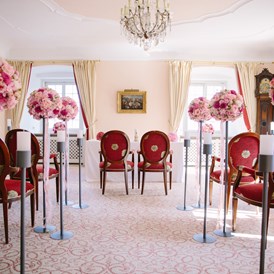 Hochzeitslocation: Standesamtliche Trauung im Rosa Salon
Civil Ceremony at Pink Salon - Schloss Fuschl Resort & SPA