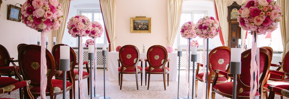 Hochzeitslocation: Standesamtliche Trauung im Rosa Salon
Civil Ceremony at Pink Salon - Schloss Fuschl Resort & SPA
