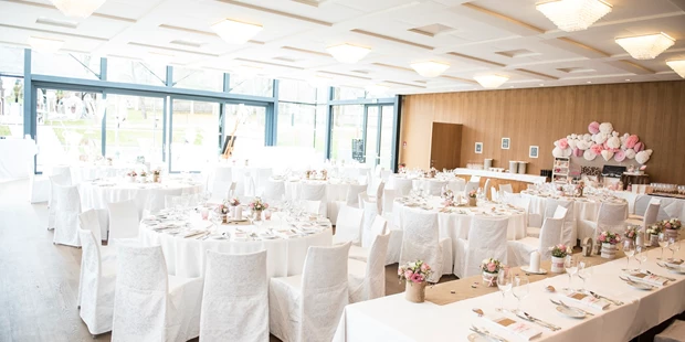 Destination-Wedding - Art der Location: Hotel / Chalet - runde Tische - Hotel Hofwirt