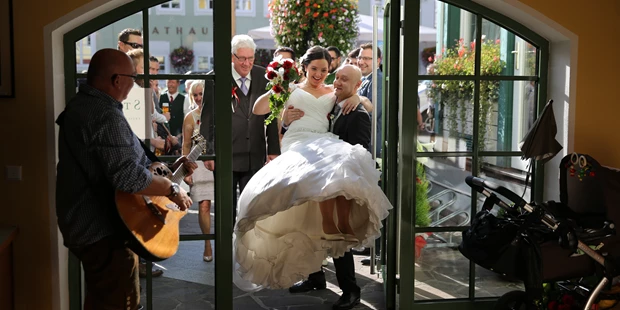 Destination-Wedding - Exklusivität - Salzburg - Einzug in den Saal - Hotel Post Walter