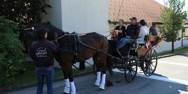 Destination-Wedding - Exklusivität - Salzburg - Kutschenfahrt des Brautpaares - Hotel Post Walter
