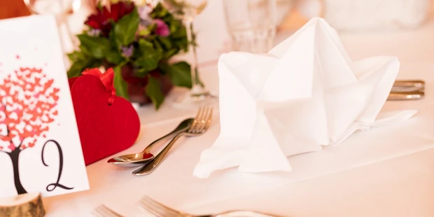 Destination-Wedding - Art der Location: Hotel / Chalet - Tischdekoration - Hotel-Restaurant Öhlknechthof