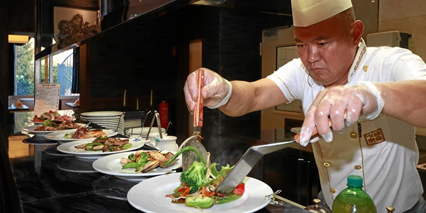 Destination-Wedding - Art der Location: Wiese / Feld / Wald / Strand - Baden-Württemberg - Show Cooking - Chinarestaurant Fudu Rheinfelden