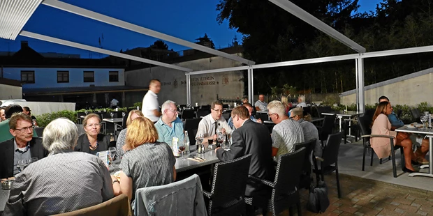 Destination-Wedding - Art der Location: Wiese / Feld / Wald / Strand - Baden-Württemberg - Terrasse mit offenem oder geschlossenem Dach - Chinarestaurant Fudu Rheinfelden