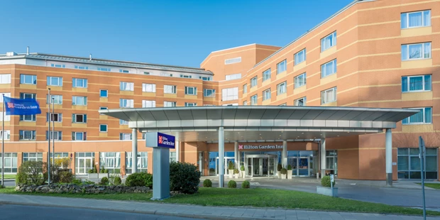 Destination-Wedding - Wien-Stadt - Außenansicht Hilton Garden Inn Vienna South - Hilton Garden Inn Vienna South