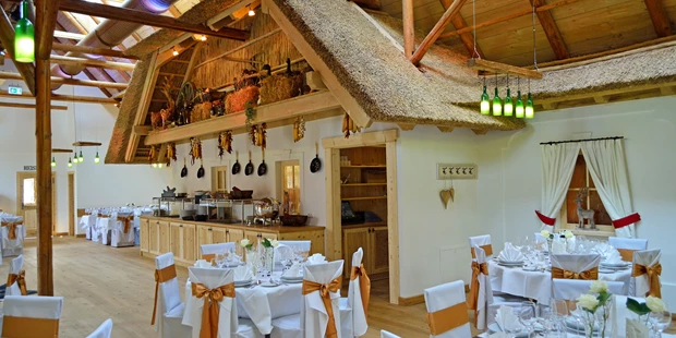 Destination-Wedding - Art der Location: Hotel / Chalet - Csarda - Scheune - VILA VITA Pannonia
