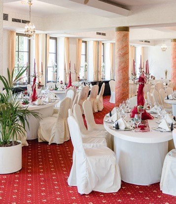 Hochzeitslocation: Dekobeispiel Festsaal - The Lakeside Burghotel zu Strausberg