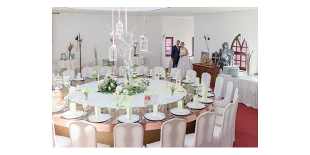 Destination-Wedding - Destination-Wedding: mit mehrtägigem Rahmenprogramm - Brandenburg - Dekobeispiel Avalon - The Lakeside Burghotel zu Strausberg