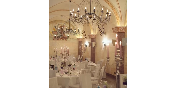 Destination-Wedding - Destination-Wedding: mit mehrtägigem Rahmenprogramm - Brandenburg - Dekobeispiel Rittersaal - The Lakeside Burghotel zu Strausberg