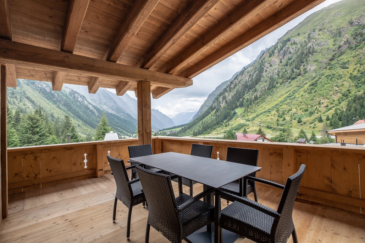 Hochzeitslocation: Aussicht vom Chalet - PURE Resort Pitztal