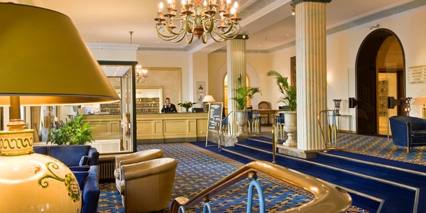 Destination-Wedding - Art der Location: Hotel / Chalet - Lobby - Wyndham Grand Bad Reichenhall Axelmannstein