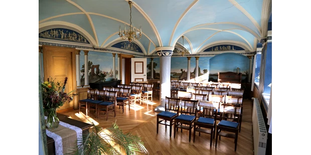 Destination-Wedding - Art der Location: Hotel / Chalet - Blaue Kapelle mit historischen Wandmalereien;
auch Standesamt - Wasserburg Turow