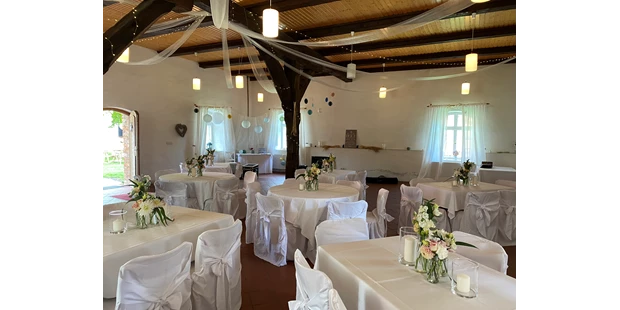 Destination-Wedding - Art der Location: Hotel / Chalet - Speicher mit einzelnen Tischen - Wasserburg Turow