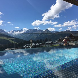 Hochzeitslocation: FelsenBAD&SPA - Infinity Sky Pool - Das Alpenwelt Resort****SUPERIOR