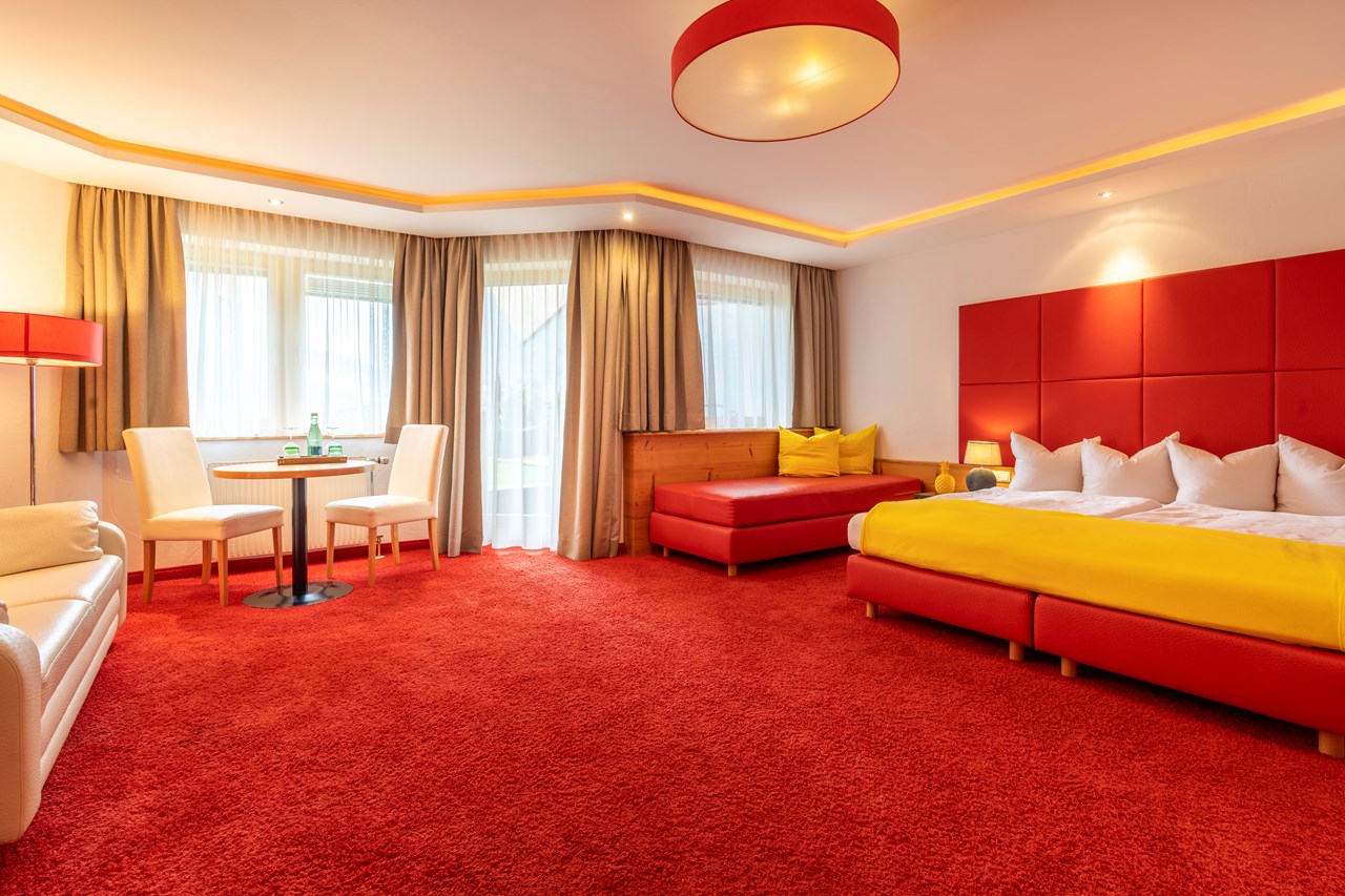 My Alpenwelt Resort****Superior Zimmer / Suiten Alpenlodge Familiensuite