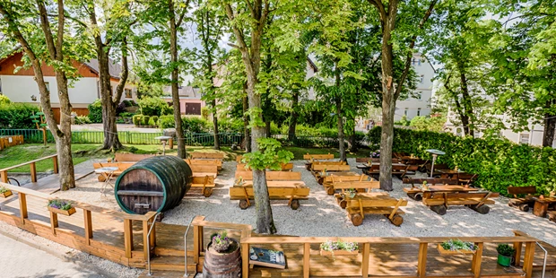 Destination-Wedding - Art der Location: Hotel / Chalet - Biergarten bis 150 Personen - Brauerei Zwönitz