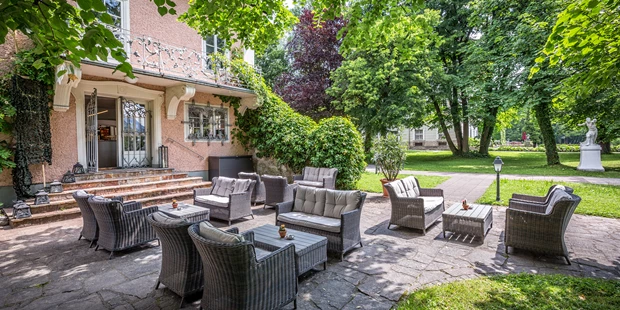 Destination-Wedding - Art der Location: Hotel / Chalet - Meierhof Café Terrasse - Hotel Schloss Leopoldskron