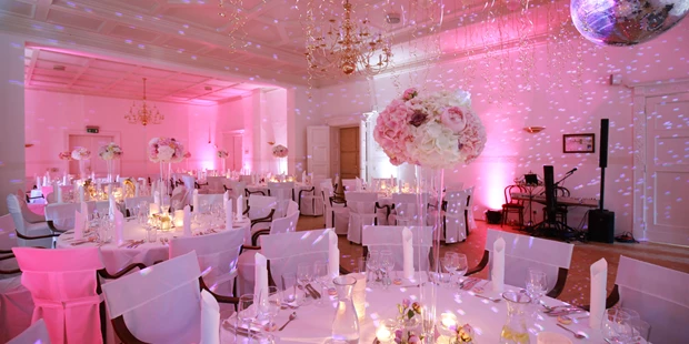 Destination-Wedding - Art der Location: Hotel / Chalet - Schloss Wulkow