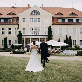 Hochzeitslocation: Die Hochzeitslocation Schloss Wulkow in Brandenburg. - Schloss Wulkow