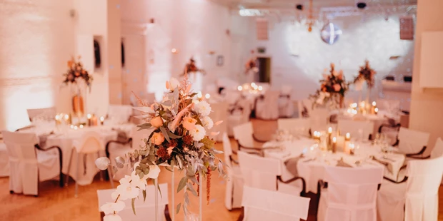 Destination-Wedding - Art der Location: Hotel / Chalet - Der große Festsaal des Schloss Wulkow. - Schloss Wulkow