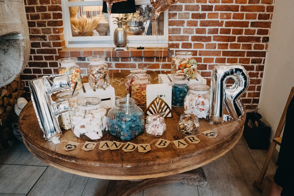 Hochzeitslocation: Eine Candybar für die großen und kleinen Gäste. - Spreewaldresort Seinerzeit