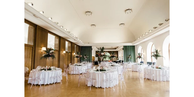 Destination-Wedding - woliday Programm: Standesamtliche Trauung - Österreich - Kursalon Bad Vöslau