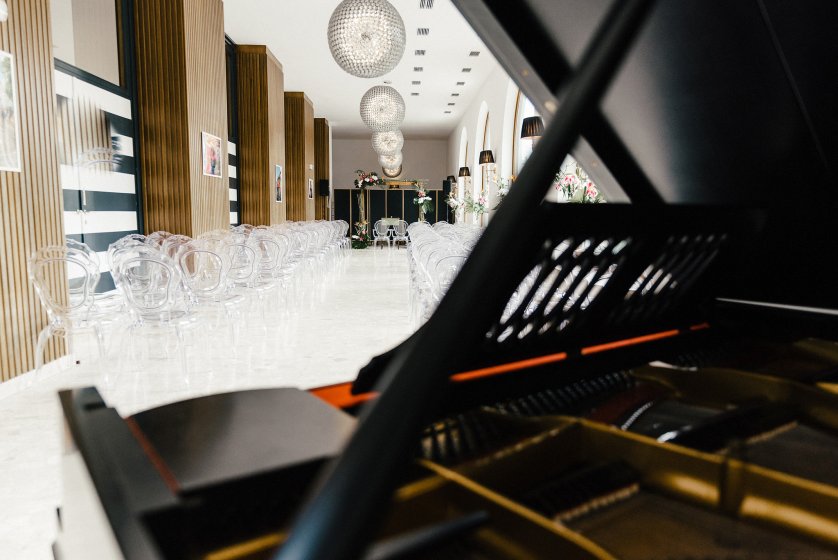 Destination-Wedding - Preisniveau Hochzeitsfeier: €€ - Österreich - Kursalon Bad Vöslau