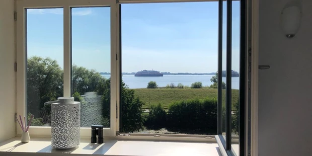 Destination-Wedding - Art der Location: Hotel / Chalet - Gut Bielenberg Suite Elbblick - Boutique Hotel Gut Bielenberg