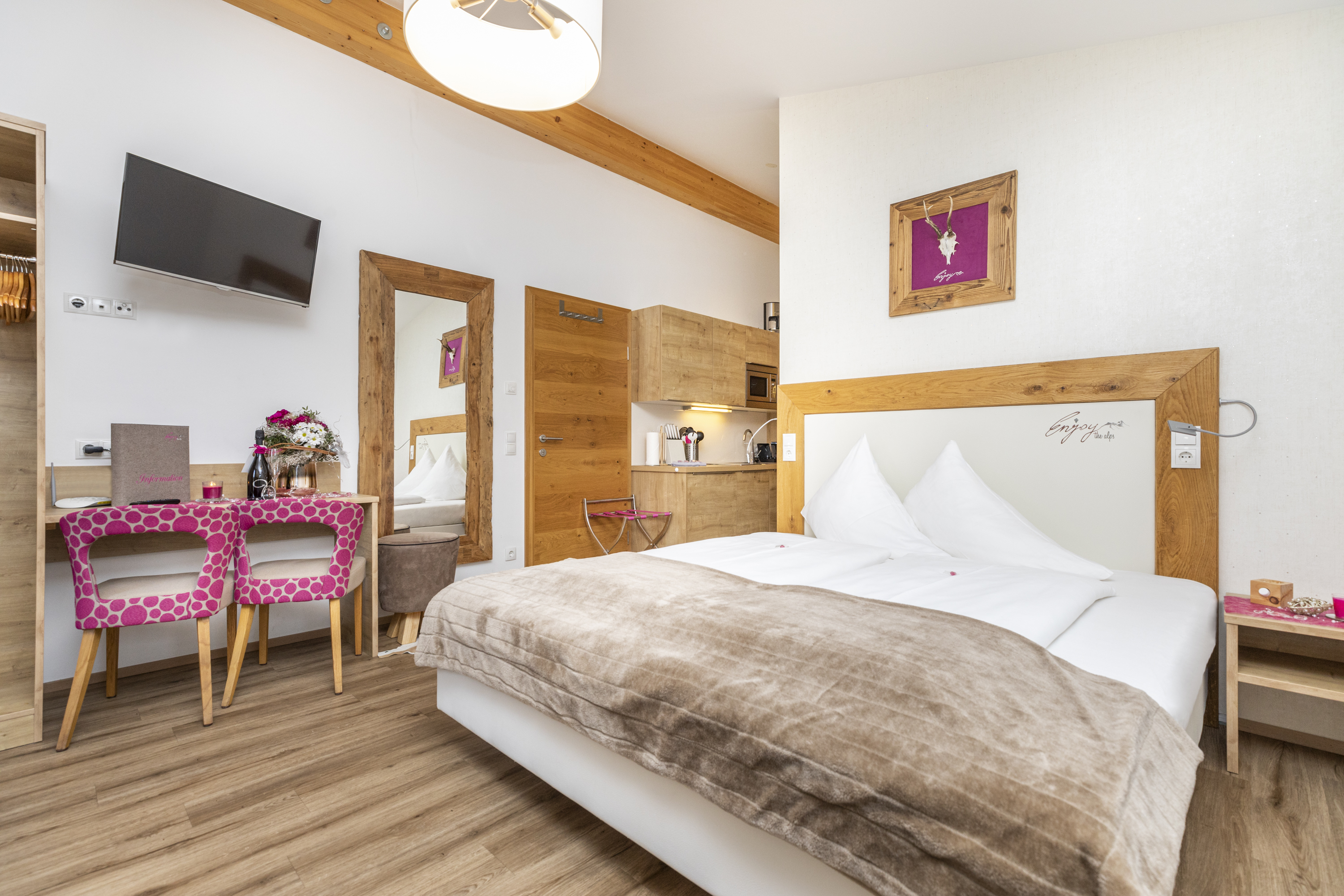 Enjoy the alps Zimmer / Suiten Studio m. Küchenzeile