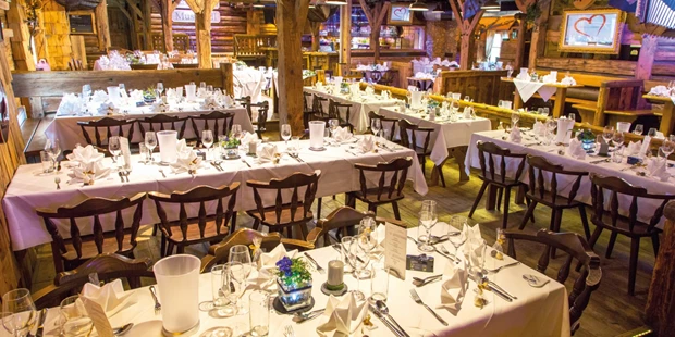 Destination-Wedding - Exklusivität - Salzburg - Im "Musistadl" können größere oder kleinere Hochzeiten stimmungsvoll gefeiert werden. - Flachauer Gutshof - Musistadl