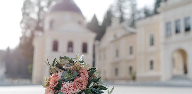 Destination-Wedding - Art der Location: Schloss / Burg - Gastwirtschaft Schloss Neubruck