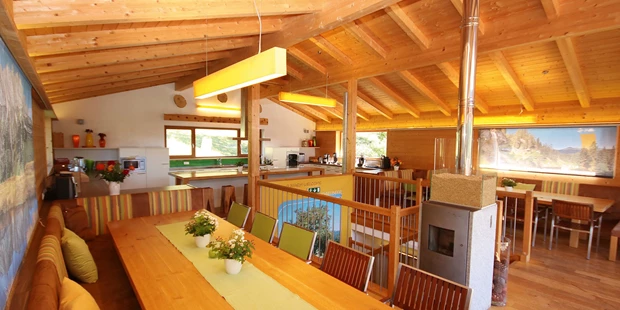 Destination-Wedding - Exklusivität - Salzburg - ALPIN LOFT
mit riesigen Glasfronten, südseitiger Terrasse, Kaminofen - Lumberjack Bio Bergrestaurant