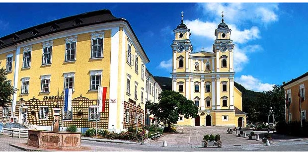 Destination-Wedding - Art der Location: Hotel / Chalet - Basilika zum Hl. St. Michael - Schlosshotel Mondsee
