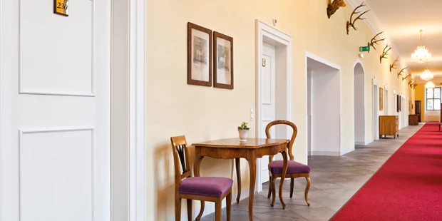 Destination-Wedding - Art der Location: Hotel / Chalet - Gang Schlosshotel - Schlosshotel Mondsee