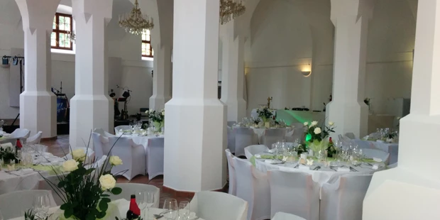 Destination-Wedding - Art der Location: Hotel / Chalet - Säulenhalle - Schlosshotel Mondsee