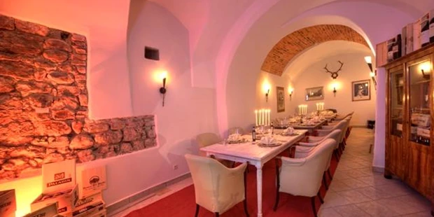 Destination-Wedding - Art der Location: Hotel / Chalet - Weinkeller - Schlosshotel Mondsee