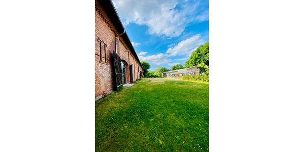Destination-Wedding - Exklusivität - Deutschland - Scheunengarten - Feste Scheune