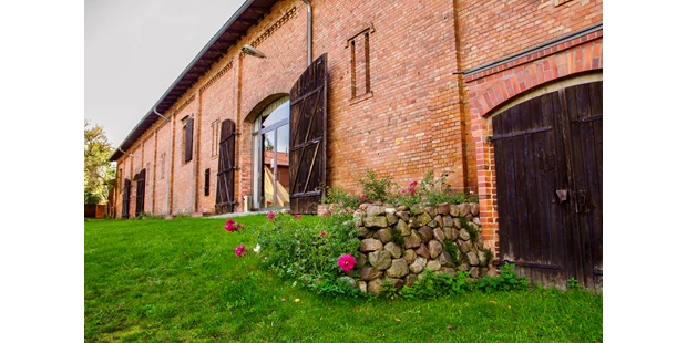 Destination-Wedding - Exklusivität - Deutschland - Scheunengarten - Feste Scheune